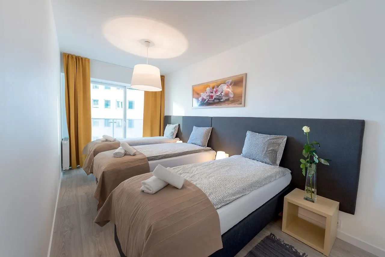Apartamenty Benthos Towarowa Poznan 0*,