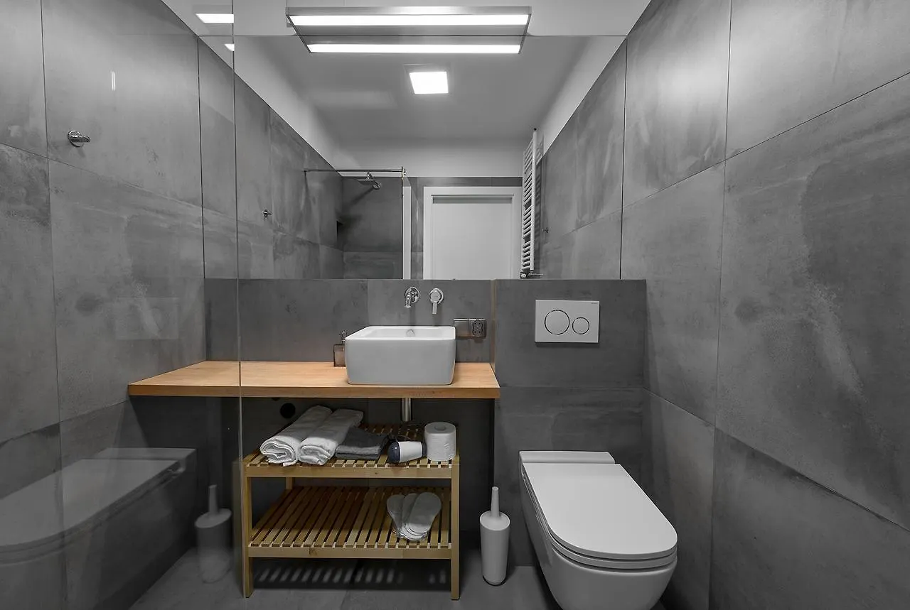 Apartamenty Benthos Towarowa Poznan Apartment
